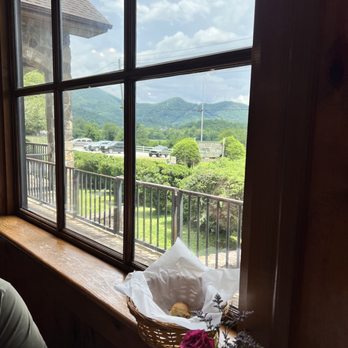 The Dillard House Restaurant - Nice views of the mountains - American Near Me - Dillard, Georgia