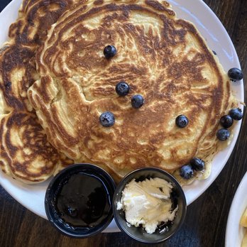 Grand River Brewery - Jackson - Blueberry pancakes - American Near Me - Jackson, Michigan