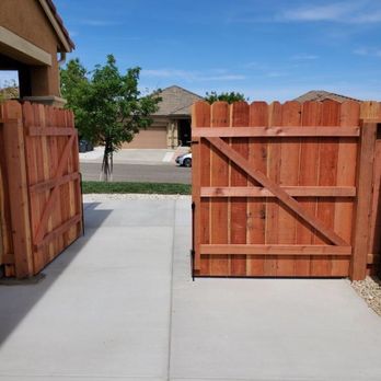 Pereira Fencing - Side gate. - Fences & Gates Near Me Pereira Fencing - Side gate. - Fences & Gates Near Me