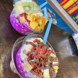 Electric Mermaid Pitaya Bowl, Goji Pitaya Bowl Electric Mermaid Pitaya Bowl, Goji Pitaya Bowl