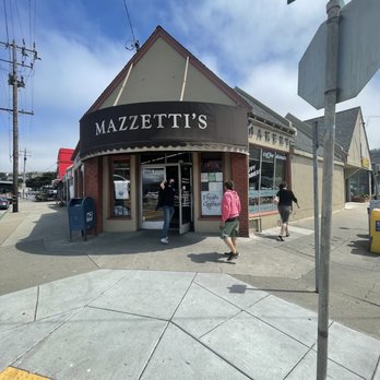Mazzetti's Bakery - The frontage corner lot perfect - Bakeries Near Me - Pacifica, California