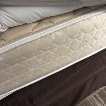 Clarion Inn Grand Junction Airport - old hard mattress - Hotels Near Me - Grand Junction, Colorado Clarion Inn Grand Junction Airport - old hard mattress - Hotels Near Me - Grand Junction, Colorado