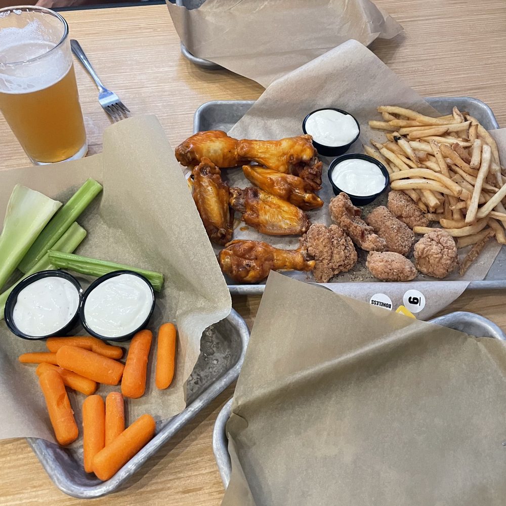 Buffalo Wild Wings - Chicken Wings Near Me - Glendale, California Buffalo Wild Wings - Chicken Wings Near Me - Glendale, California