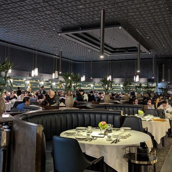 Jumbo Lobster Restaurant - Huge upscale atmosphere. Very fancy and nice. Definitely want to take people here if you want to impress. - Seafood Near Me - Richmond Hill, Ontario