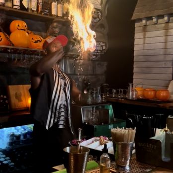 Cocktails & Screams - Cocktail Bars Near Me - Orlando, Florida