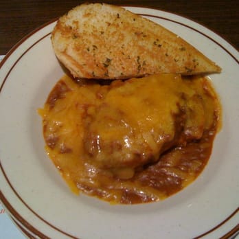 Bob's Big Boy Broiler - Half-a-chili-size...they split it for us, no charge - American Near Me - Downey, California
