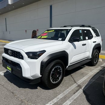 Wondries Toyota - Car Dealers Near Me - Alhambra, California Wondries Toyota - Car Dealers Near Me - Alhambra, California