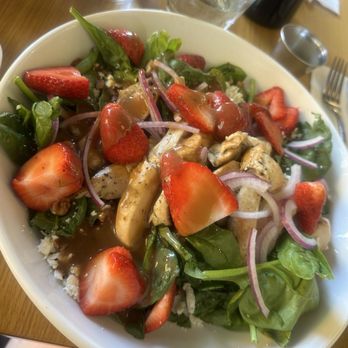 Whistle Stop Diner - SPINABERRY SALAD - Breakfast & Brunch Near Me - Birmingham, Michigan Whistle Stop Diner - SPINABERRY SALAD - Breakfast & Brunch Near Me - Birmingham, Michigan