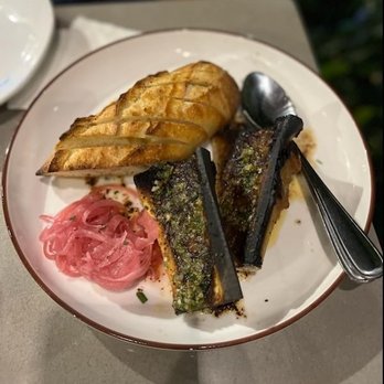 The Cutlery - Yummy Bone Marrow that got that kick!! Love love love it! - Steakhouses Near Me - Honolulu, Hawaii