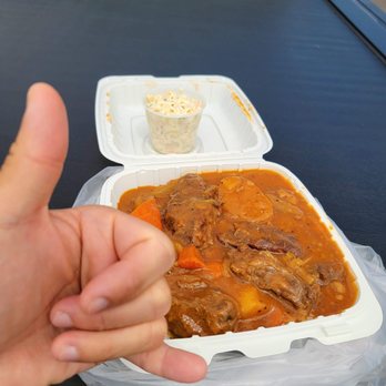 Young's Fish Market - Beef Stew is winnahs. - Hawaiian Near Me - Honolulu, Hawaii Young's Fish Market - Beef Stew is winnahs. - Hawaiian Near Me - Honolulu, Hawaii