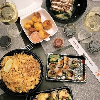 Hands On - Addison St. - Yum!!! - Sushi Bars Near Me - Chicago, Illinois
