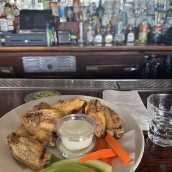 Hotel Utah Saloon - Wings - Music Venues Near Me - San Francisco, California Hotel Utah Saloon - Wings - Music Venues Near Me - San Francisco, California