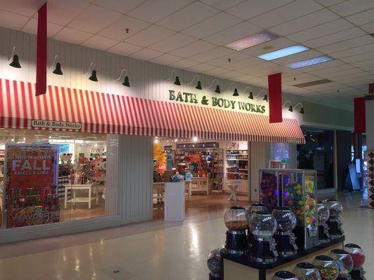 Bath Body Works 202 E Centennial Dr Pittsburg Ks Cosmetics Fragrance Mapquest