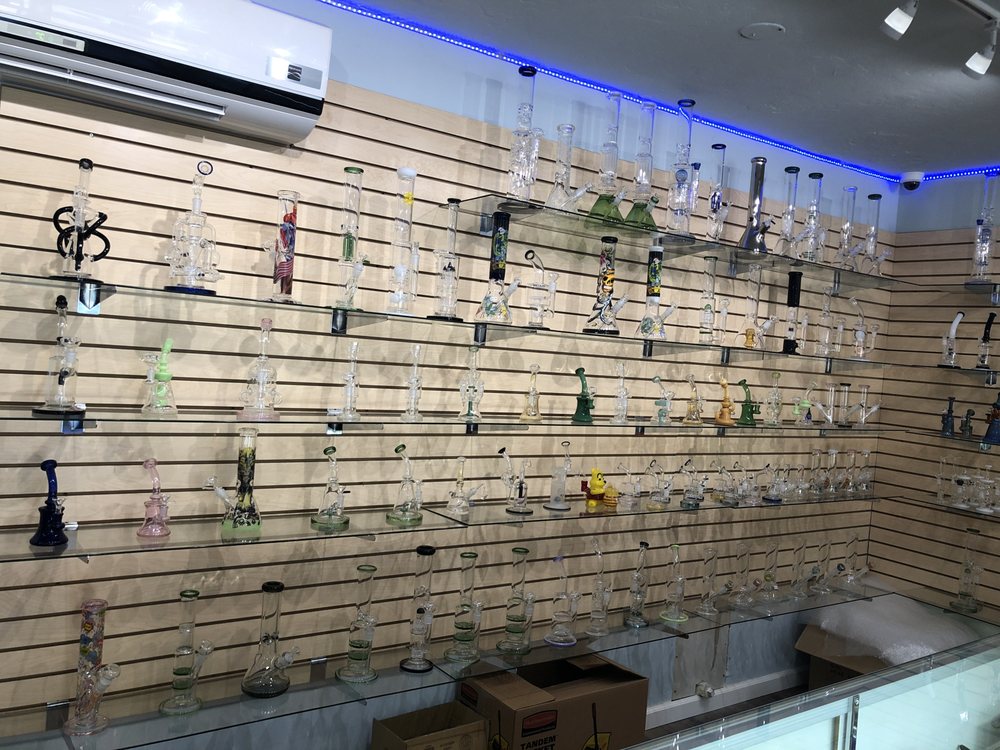 VIBEZ SMOKE SHOP 19 Photos 9523 Jamacha Blvd, Spring Valley