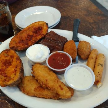 Arturo's Bar & Grille - The sampler was incredible! - Pizza Near Me - North Olmsted, Ohio Arturo's Bar & Grille - The sampler was incredible! - Pizza Near Me - North Olmsted, Ohio