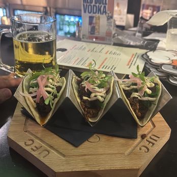 The Courtside Lounge - Korean BBQ Tacos - Dive Bars Near Me - Santa Monica, California