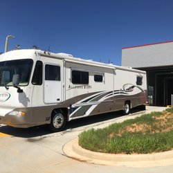 Galaxy Express Truck Wash - RV's and Bus's Welcome!