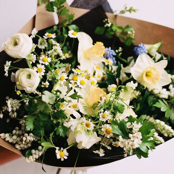 Often Wander - Fresh Mother's Day Bouquets by local artist, Amanda Vidmar! - Candle Stores Near Me - San Francisco, California Often Wander - Fresh Mother's Day Bouquets by local artist, Amanda Vidmar! - Candle Stores Near Me - San Francisco, California
