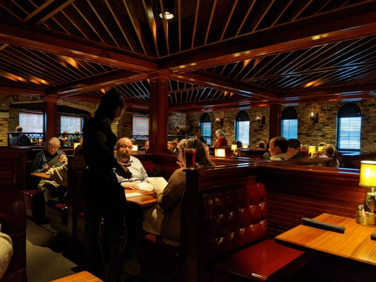 Charleston's Restaurant by null