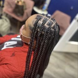 TayTamedThat Beauty Lounge