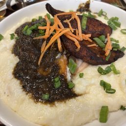 Jerk Salmon & Grits