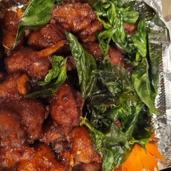 Mr Thai Bistro - Crispy basil chicken - Thai Near Me - Gilbert, Arizona Mr Thai Bistro - Crispy basil chicken - Thai Near Me - Gilbert, Arizona