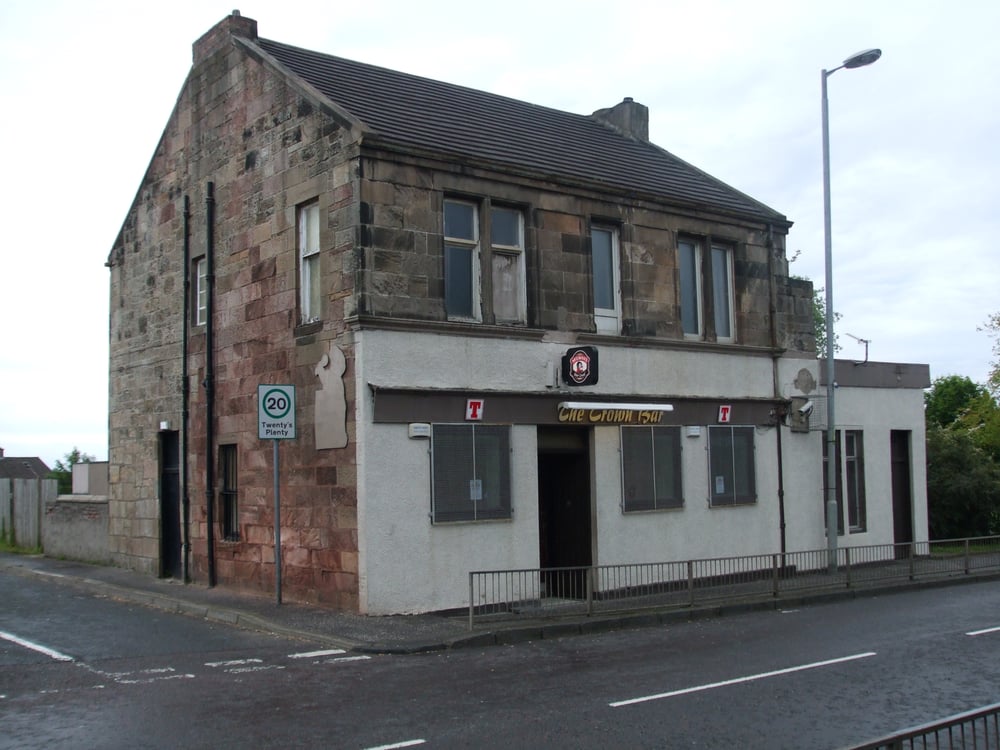 THE CROWN BAR HOLYTOWN 200 Main Street, Motherwell, North Lanarkshire