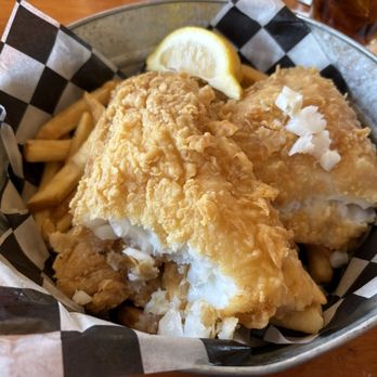 The Red Parrot Restaurant - Fish and chips - American Near Me - Newport, Rhode Island