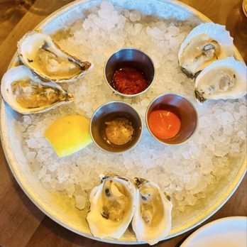 The Obstinate Daughter - Half dozen oysters - Pizza Near Me - Sullivan's Island, South Carolina