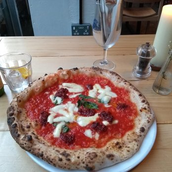 Rudy's Neapolitan Pizza - Calebrese pizza. I easily finish this pizza whole. - Pizza Near Me - Manchester, XGM