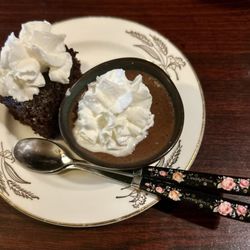 Bishoku - Chocolate mousse, and chocolate cake