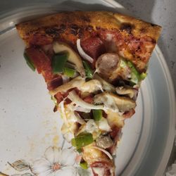 Bejtas Pizza & Subs - Toppings just threw on pizza not cooked