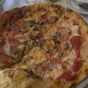 Piccola Trattoria - Italian Near Me - Santa Clarita, California Piccola Trattoria - Italian Near Me - Santa Clarita, California