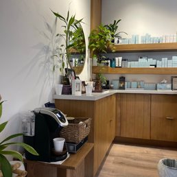 Tea/water area. Refreshments. Tea/water area. Refreshments.
