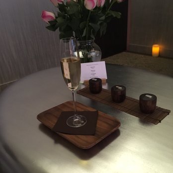 Nuansa Spa - Waiting area with champagne - Skin Care Near Me - New York, New York Nuansa Spa - Waiting area with champagne - Skin Care Near Me - New York, New York