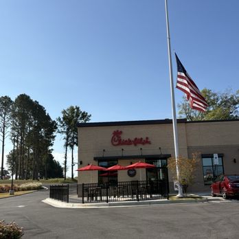 Chick-fil-A - Outdoor entrance - Fast Food Near Me - Valley, Alabama Chick-fil-A - Outdoor entrance - Fast Food Near Me - Valley, Alabama