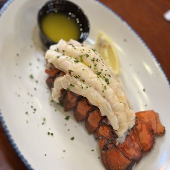 Red Lobster - Maine Tail IG: @ammysalamii - Seafood Near Me - Valencia, California Red Lobster - Maine Tail IG: @ammysalamii - Seafood Near Me - Valencia, California