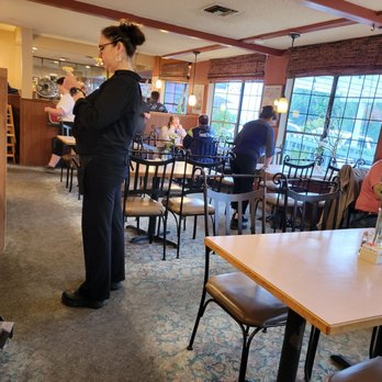 Tuscany at Des Moines Creek - Friendly service! - Italian Near Me - Des Moines, Washington Tuscany at Des Moines Creek - Friendly service! - Italian Near Me - Des Moines, Washington