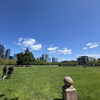 Bellevue Downtown Park - Parks Near Me - Bellevue, Washington