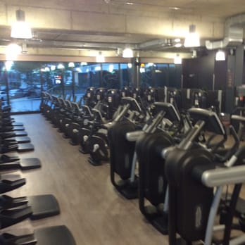 FitX - Gyms Near Me - Dusseldorf, NW