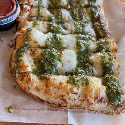 Basil cheesy bread