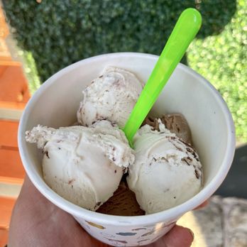 Pizza Volterra - Peanut butter stracciatella gelato and chocolate gelato - Gelato Near Me - Boerne, Texas Pizza Volterra - Peanut butter stracciatella gelato and chocolate gelato - Gelato Near Me - Boerne, Texas