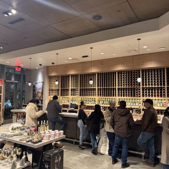 Cooper’s Hawk Winery & Restaurant - New American Near Me - Oak Park, Illinois Cooper’s Hawk Winery & Restaurant - New American Near Me - Oak Park, Illinois