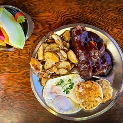 The Lookout Roadhouse - Bbq ribs country breakfast