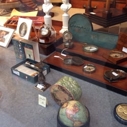 Forrest sa - Un magasin de déco qui allie beaux objets et style classique. Nous nous en sommes beaucoup inspiré pour notre intérieur.