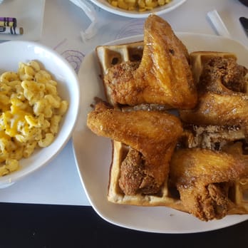 Dame's Chicken & Waffles - The Buff Brahmas (as is) with Mac'n'Cheese - Southern Near Me - Durham, North Carolina