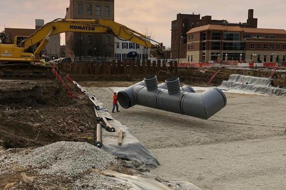 Slide of Henson Robinson Company