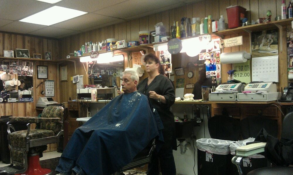 ROGER’S BARBER SHOP Updated September 2024 1358 Roanoke Rd, Daleville, Virginia Barbers