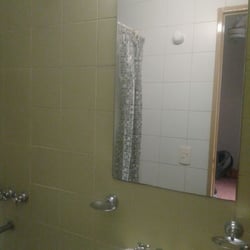Puerto Limón Hostel - Bañito bebé, pero limpito