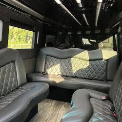 Affari Transportation - Spotless, comfortable and CLEAN!